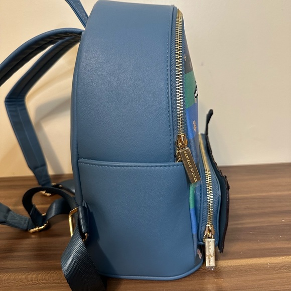 Fox and the Hound Danielle Nicole backpack - Picture 5 of 7